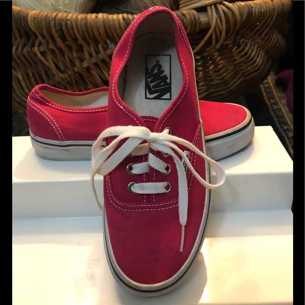 Pink Vans Off the Wall Shoes in Excellent Used Condition!